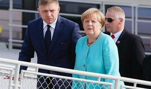 Меркел недоволна от Юнкер - 1