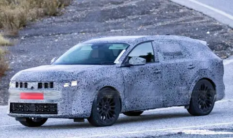 Новата Dacia, която иска да "удари" Octavia, излезе на пътя - 1