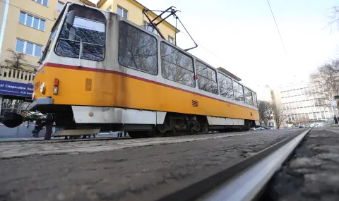 Трамвай блъсна мъж на 93 години до парка "Заимов" в столицата  - 1