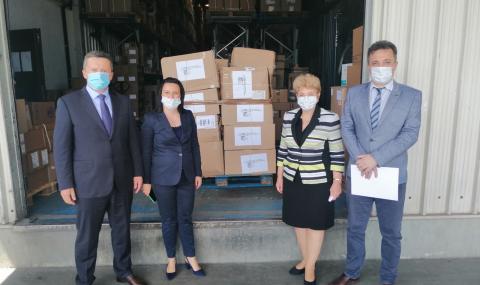 България дари 200 комплекта защитни облекла на Черна гора - 1