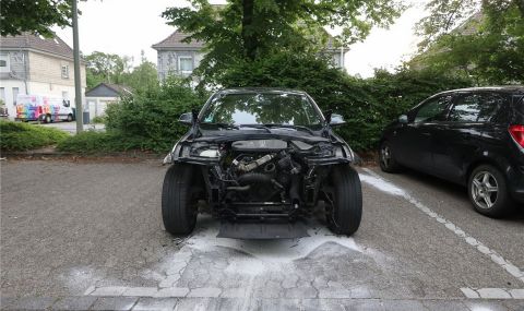 Крадци успяха да свалят части за 20 хиляди евро от BMW само за няколко часа - 1