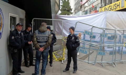 В Истанбул арестуваха 20 членове на ПКК - 1