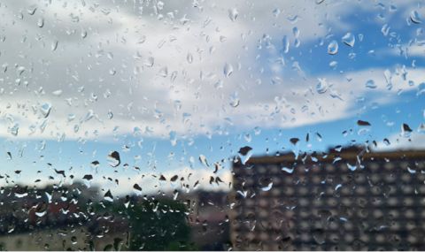 Времето днес, прогноза за вторник, 18 април: Остава облачно и дъждовно, над 1 700 метра - сняг - 1