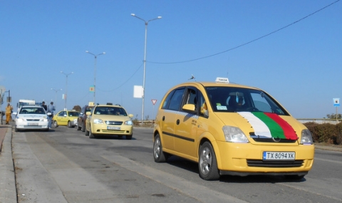 250 таксита протестираха в Добрич - 1