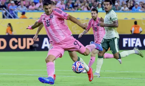 Ветерани и нови звезди блестят в идеалния състав на груповата фаза на Световното клубно първенство - 1