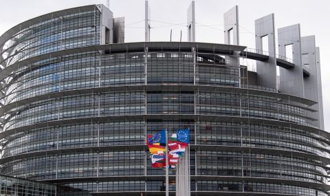 ЕС отново призовава за падане на визите за България - 1