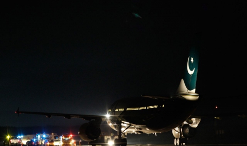 Бомбени заплахи приземиха два пакистански самолета - 1
