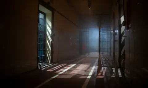 Prisoner in France recaptured after escaping with laundry bag  - 1