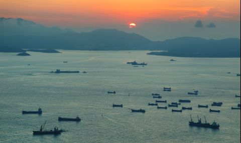 Американски боен кораб провокира Пекин в Южнокитайско море - 1