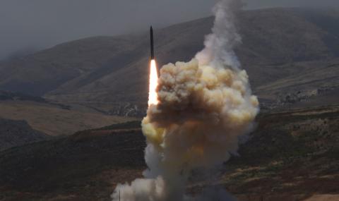 САЩ свалиха междуконтинентална ракета - 1