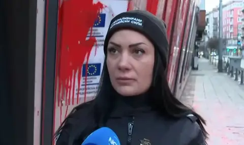 Policewoman injured at Vazrazhdane protest: The crowd was very aggressive, I was afraid the crowd would trample me  - 1