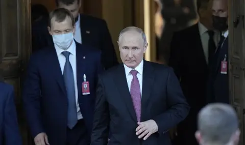 Vladimir Putin in Baku! Not everyone in Azerbaijan is happy with the visit of the Russian president  - 1