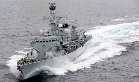 Сблъсък! Фрaнция прати 2 кораба срещу британските ВМС в Ламанша  - 1