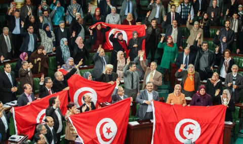 Тунис вече с нова конституция - 1