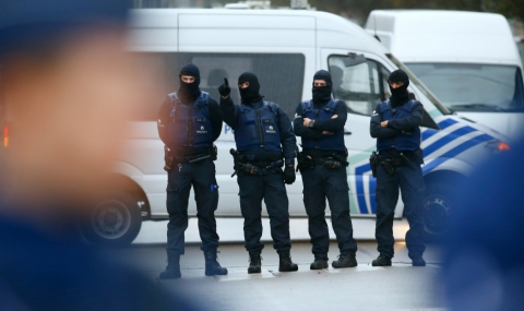 115 000 полицаи са мобилизирани във Франция - 1
