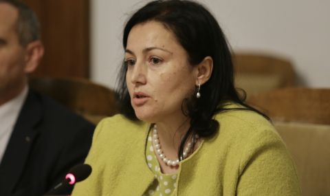 Десислава Танева: Поне половината парламентарни групи не искат да има редовно правителство по различни причини - 1