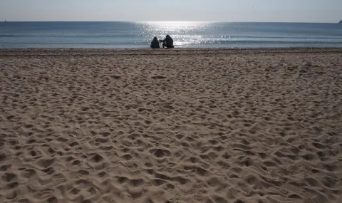 Проверяват Централния плаж във Варна за отпадъчни води и тоалетна хартия