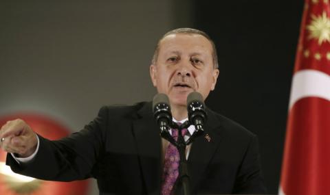 Ердоган загуби съзнание по време на молитва - 1