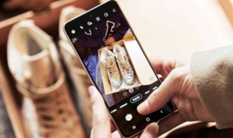 Представяме новия телефон, създаден специално за феновете на Samsung - 1