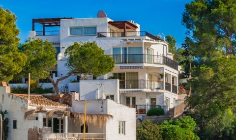 В Испания продават имоти с до 40% отстъпка - 1