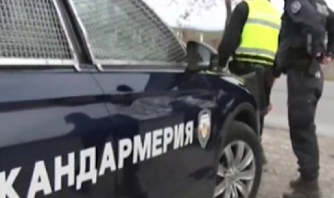 Петима са задържаните след акция на полицията в Гълъбово  - 1