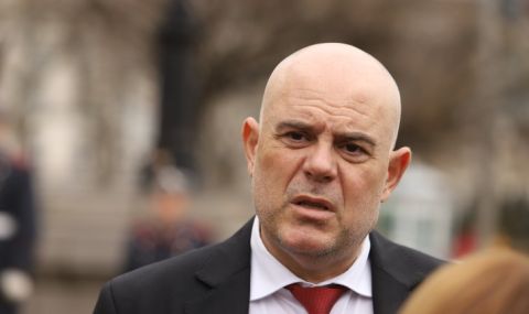 Главният прокурор поздрави българите за Великден - 1