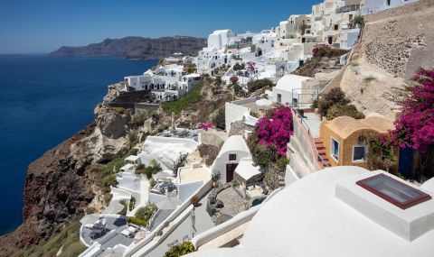 Гърция се връща постепенно към нормалния си ритъм заради туристите - 1