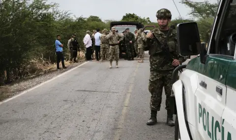A truck loaded with explosives exploded near a police station in Colombia - days before the inauguration of the new pres - 1