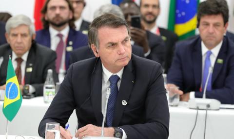 Бразилският президент ляга под ножа - 1
