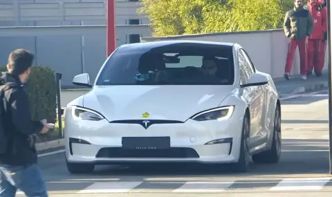 Ferrari тества Tesla Model S в своята фабрика (ВИДЕО) - 1