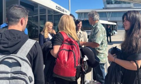 Външно министерство осигури връщането на още 57 българи от Израел  - 1