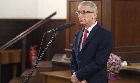 Денков: Родителите, които не искат да тестват децата си, могат да продължат онлайн - 1