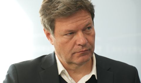 Германският вицеканцлер и министър на икономиката е на посещение в Украйна - 1