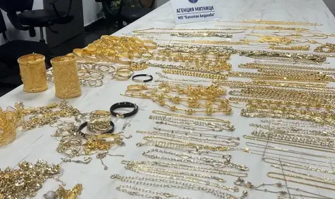 In just one week: Customs officers at the "Capitan Andreevo" border crossing detained 1.1 kg of gold items belonging to Bulgarians coming from Turkey  - 1