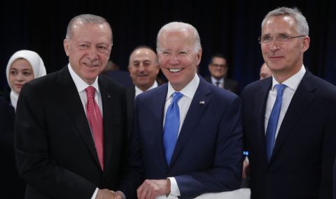 Русия е вече "най-голямата заплаха". Турция ще пусне Швеция и Финландия в НАТО. - 1