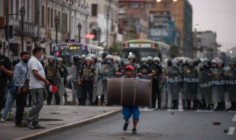 Бившият президент на Перу Педро Кастильо е арестуван - 1