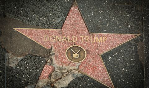 Барикадираха звездата на Тръмп на Алеята на славата (ВИДЕО) - 1