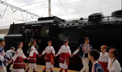 "Баба Меца" потегля (Видео) - 1