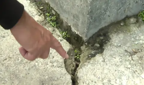 Пореден сигнал за пукнатини в сграда заради строежа на метрото в София - 1