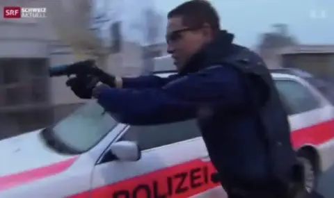 A man attacked and wounded several passers-by with a knife in Switzerland VIDEO  - 1