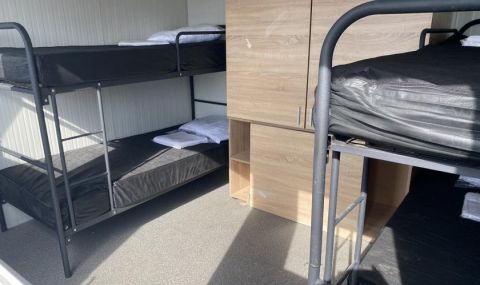 Около 250 украински бежанци останаха в центъра за временно настаняване в Елхово - 1