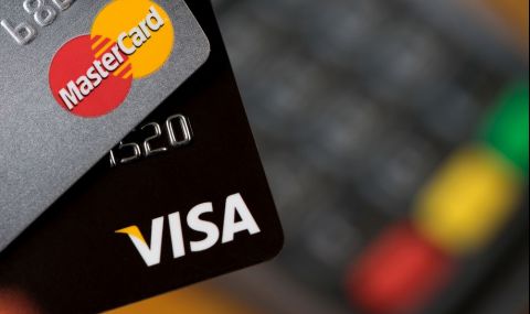Visa и Mastercard с удар срещу Москва, централната банка успокои клиентите си - 1