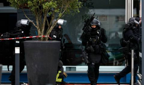 Нападателят в парижкото летище бил дрогиран - 1
