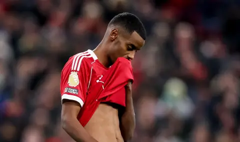 Александър Исак вкара гол и получи контузия при победа на Ливърпул - 1