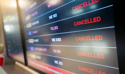 В Австрия: Самолет на Austrian Airlines кацна в София заради заплаха - 1