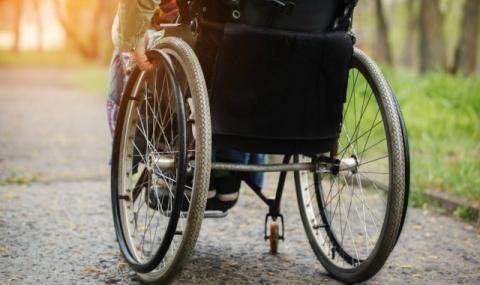 Закриват 10 институции за хора с увреждания - 1