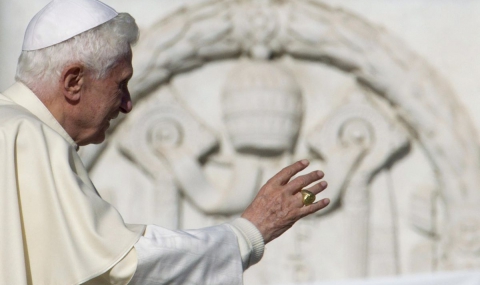 Папа Бенедикт XVI влезе в Twitter - 1