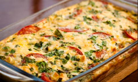 Рецепта за вечеря: Тиквички с домати и сирене на фурна - 1