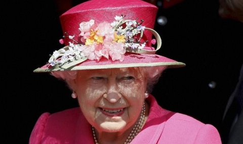 Сексшеги за кралицата сериозно нарушиха правилата на Би Би Си - 1