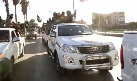 Как джихадистите са се сдобили с толкова много автомобили Toyota? - 1